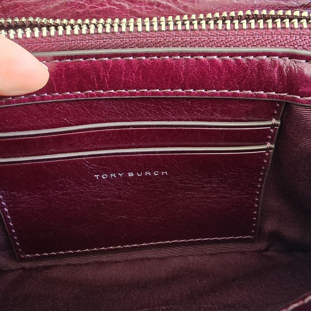 Tory Burch Kira Diamond Distressed Leather Chain Wallet Dark Carmine - Picture 10 of 14
